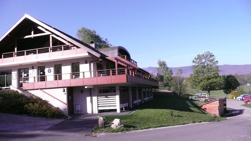 Hotel Golf Et Montagne Talloires Exterior photo